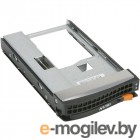 Supermicro MCP-220-00138-0B Tool-less NVMe Black gen-5 3.5-to-2.5 drive tray, Orange tab